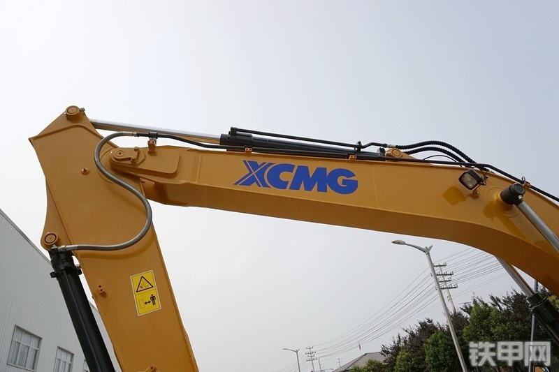 徐工XE150D挖掘机局部