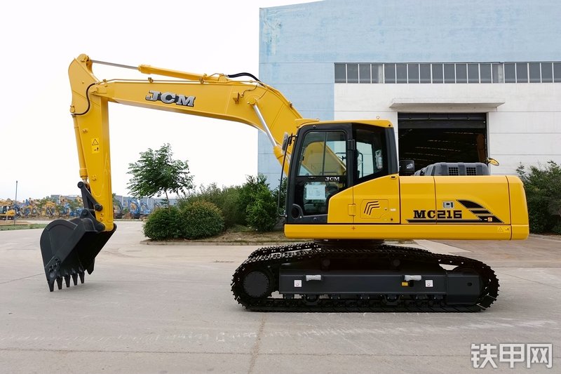 山重建机MC216-9挖掘机整机外观