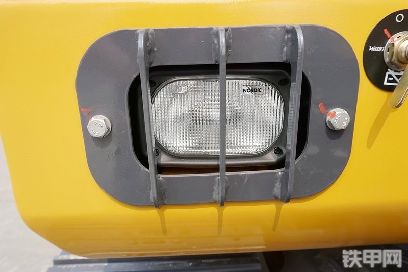 徐工XE55D挖掘机局部