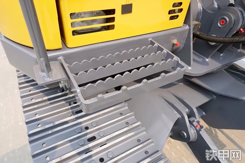 徐工XE80D挖掘机局部