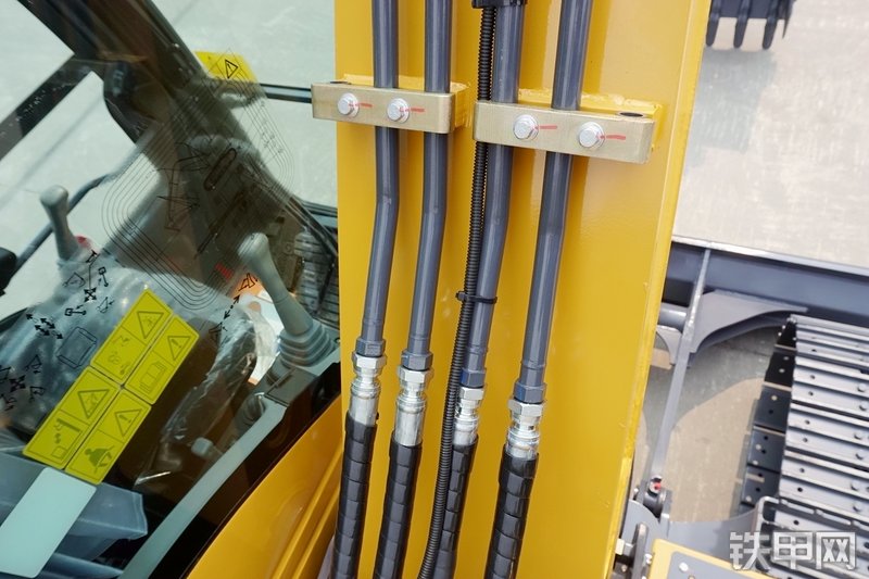 徐工XE80D挖掘机局部