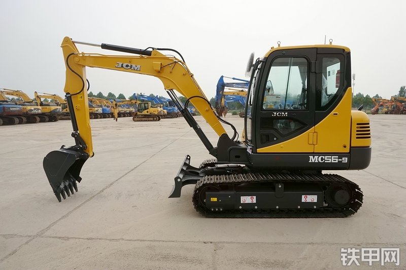 山重建机MC56-9挖掘机整机外观