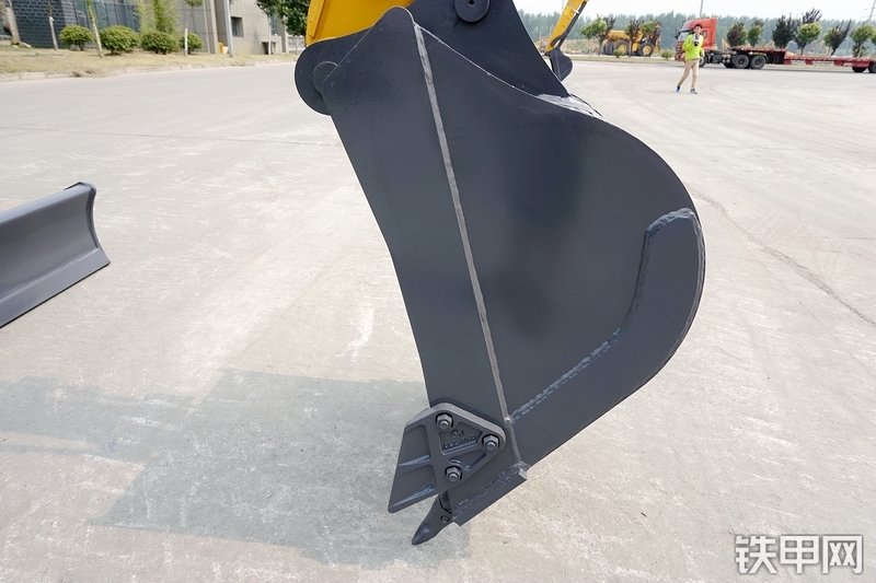 徐工XE55D挖掘机局部