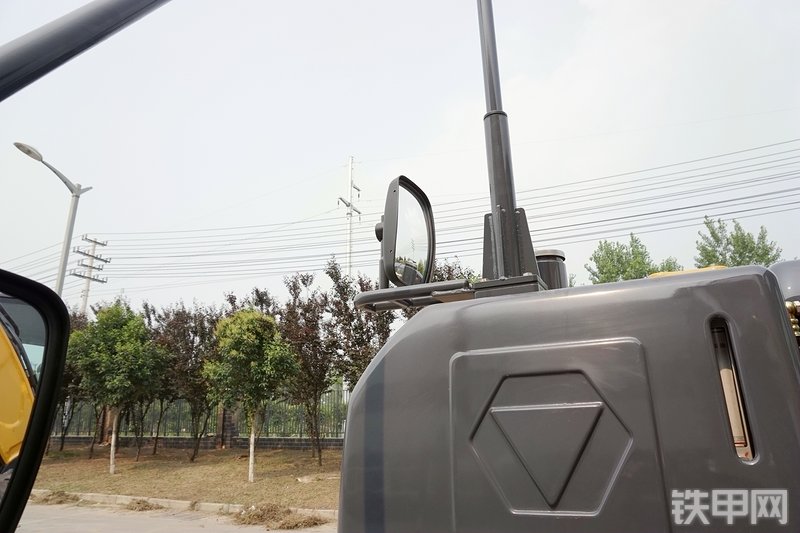 徐工XE150D挖掘机局部