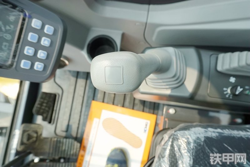 徐工XE55D挖掘机局部