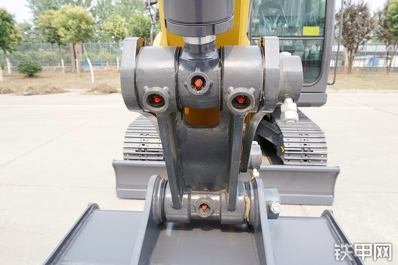 徐工XE80D挖掘机局部