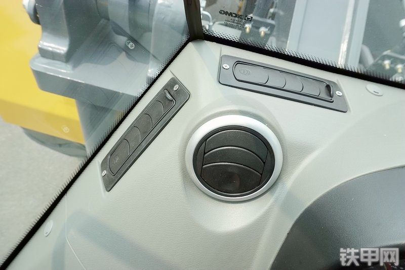 徐工LW500HV装载机局部