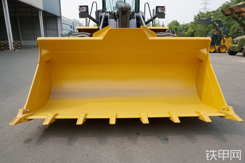 徐工LW500F装载机局部