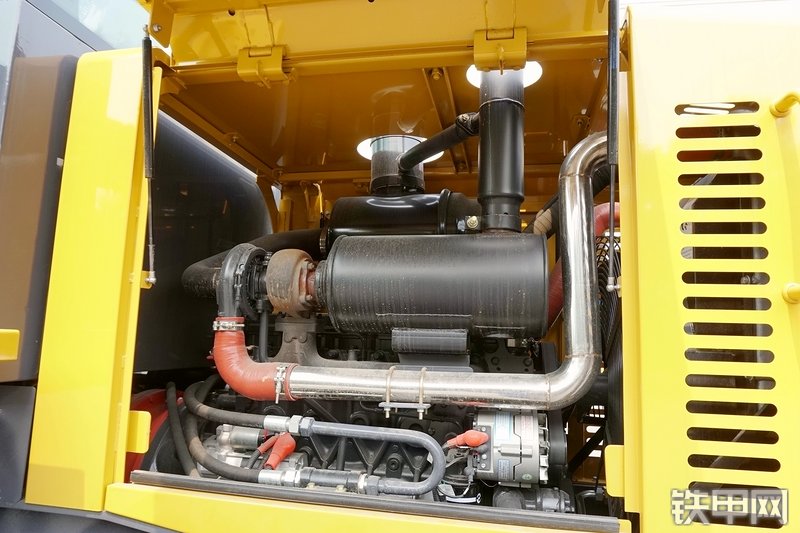 徐工LW300KV装载机局部