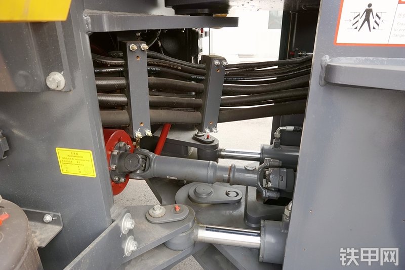 徐工ZL50GV装载机局部