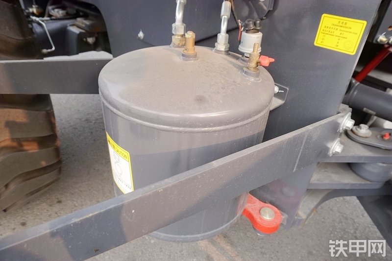 徐工ZL50GV装载机局部