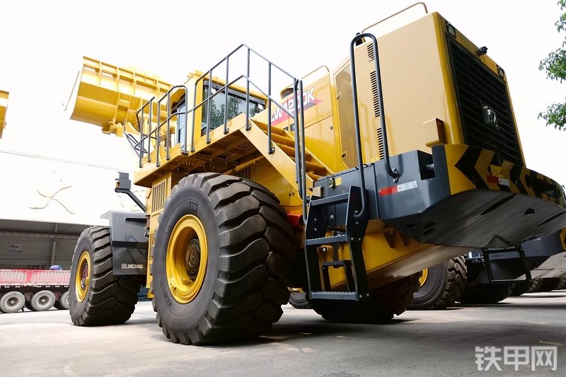 徐工LW1200K装载机整机外观