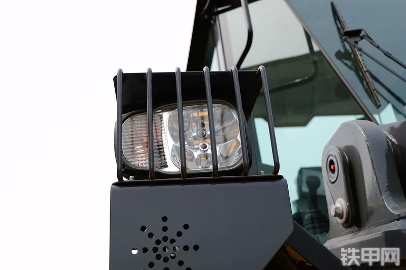 徐工ZL30GV装载机局部