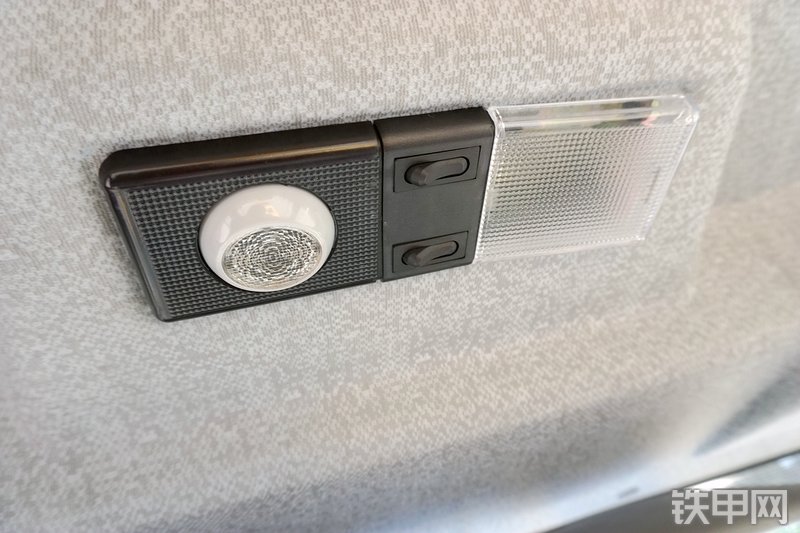 徐工LW300KV装载机局部