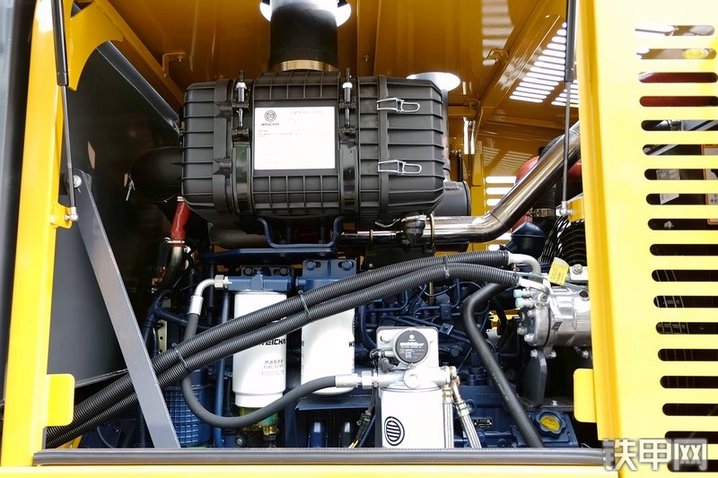 徐工LW300FV装载机局部