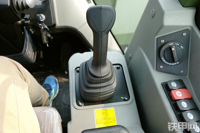 徐工LW500FV装载机局部