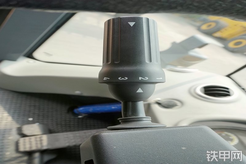 徐工LW1100KV装载机局部