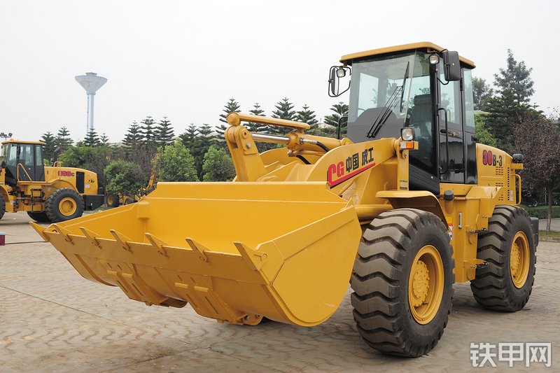 成工ZL30B-3装载机整机外观