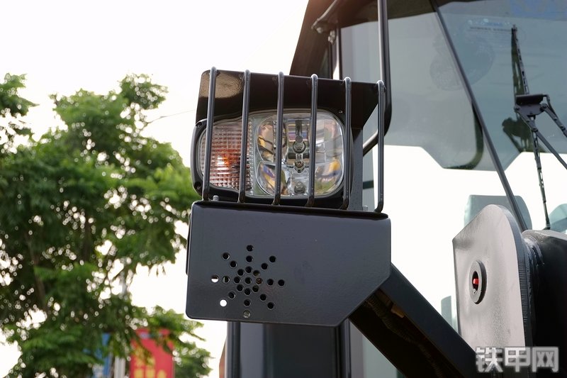 徐工LW300FV装载机局部