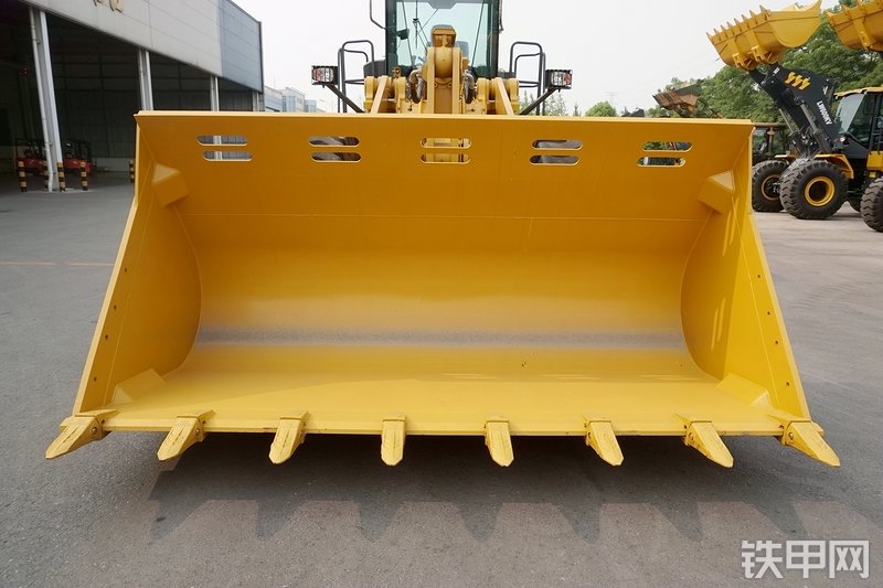 徐工LW700KN装载机局部