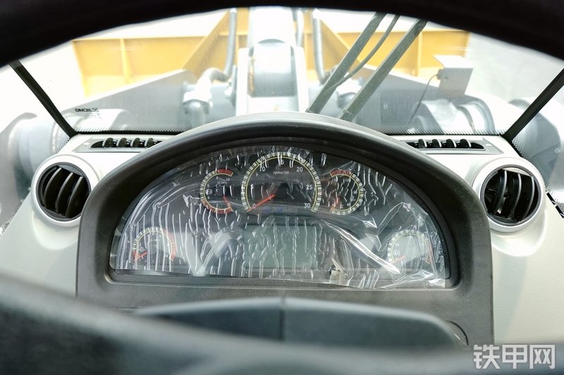 徐工LW600KV装载机局部