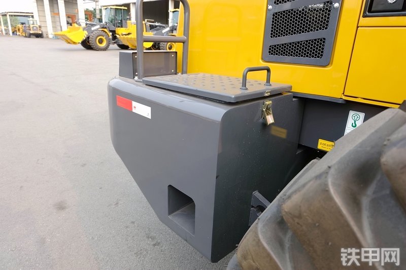 徐工LW500D装载机局部