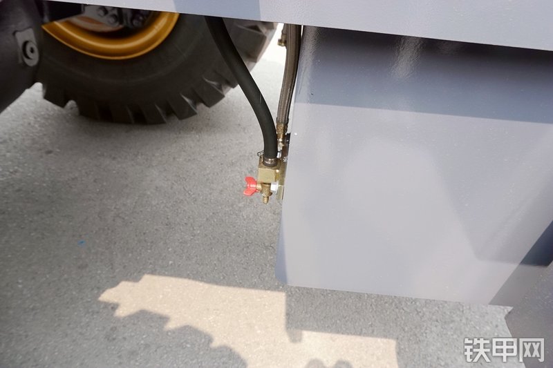 徐工LW500HV装载机局部