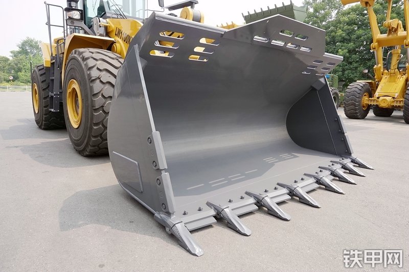 徐工LW1100KV装载机局部