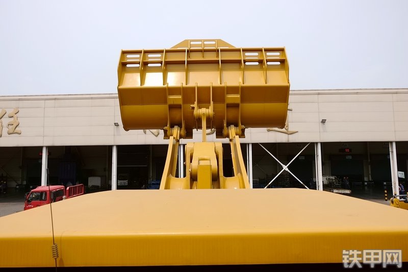 徐工LW1200K装载机局部