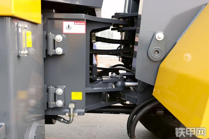 徐工LW500D装载机局部