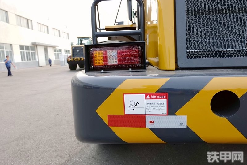 徐工LW500D装载机局部