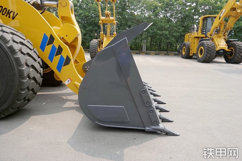 徐工LW1100KV装载机局部