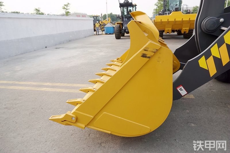 徐工ZL50GV装载机局部