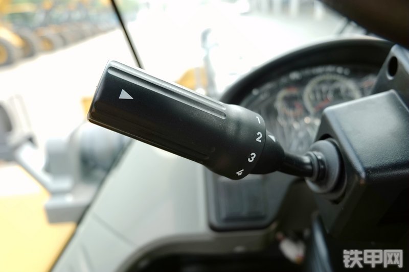 徐工LW600KV装载机局部