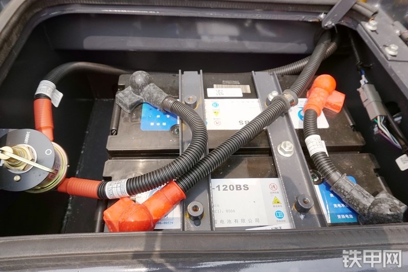 徐工LW500HV装载机局部