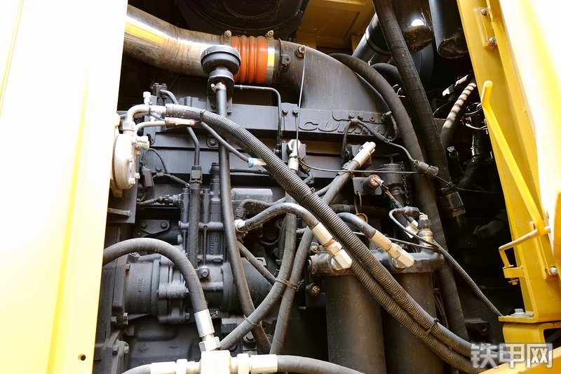 徐工LW1200K装载机局部