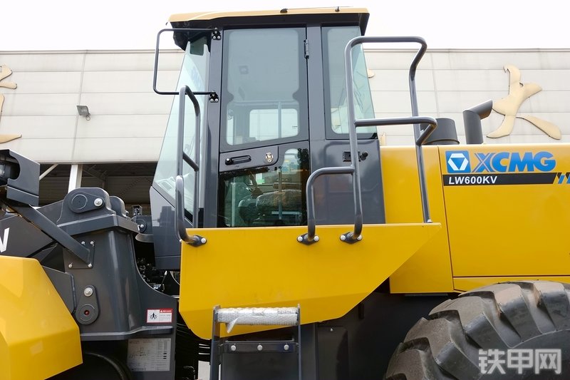 徐工LW600KV装载机局部