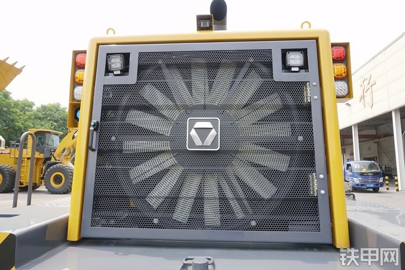 徐工LW1100KV装载机局部