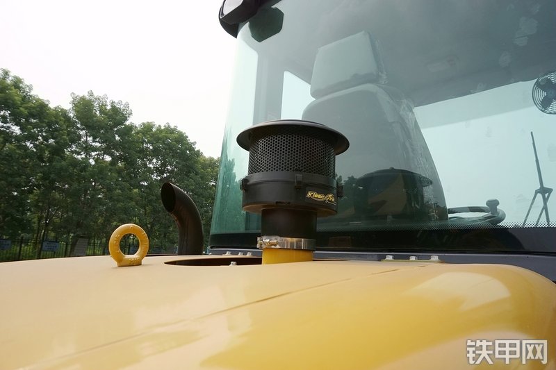 徐工LW180KV装载机局部