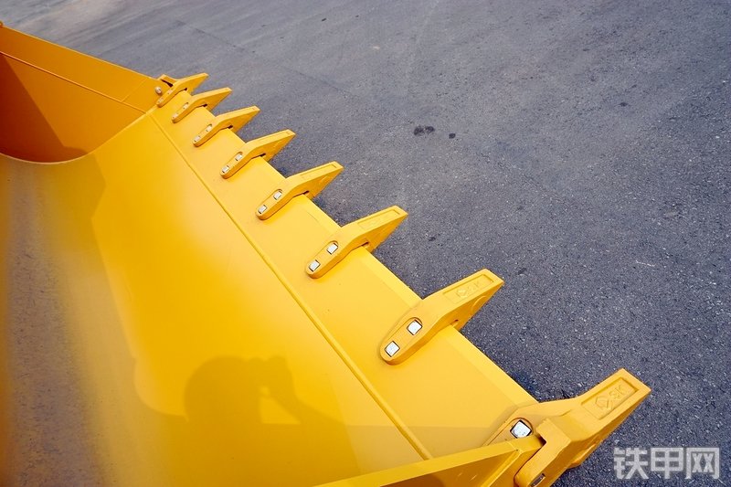 徐工LW500F装载机局部