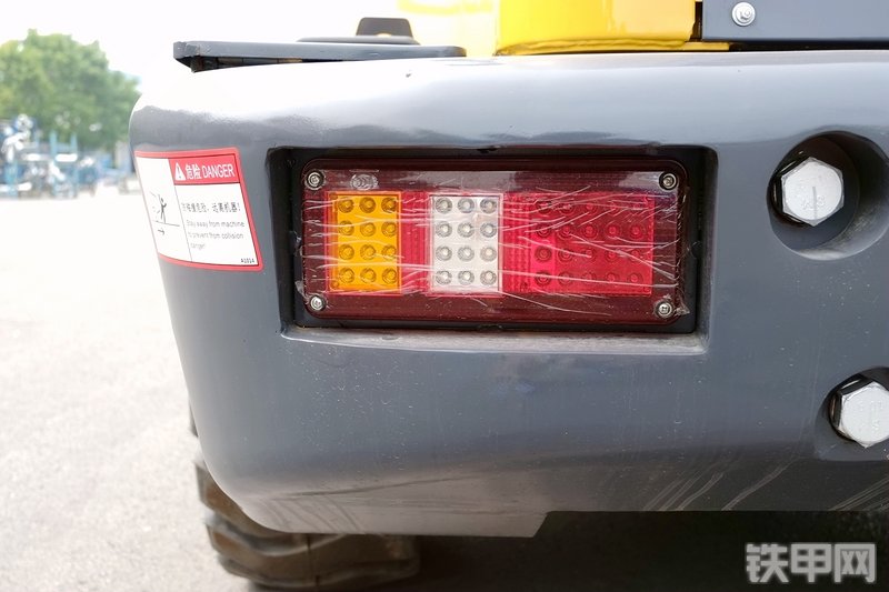 徐工LW200KV装载机局部