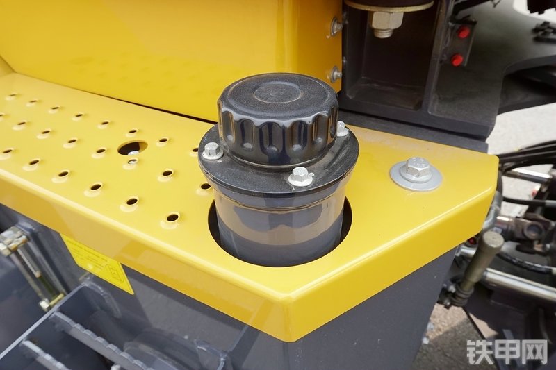 徐工LW180KV装载机局部