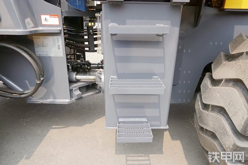 徐工LW500HV装载机局部