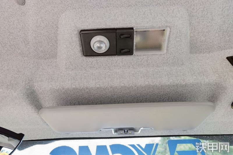 徐工LW300FV装载机局部