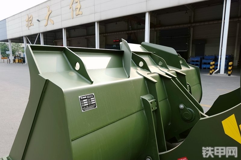 徐工LW500FV装载机局部