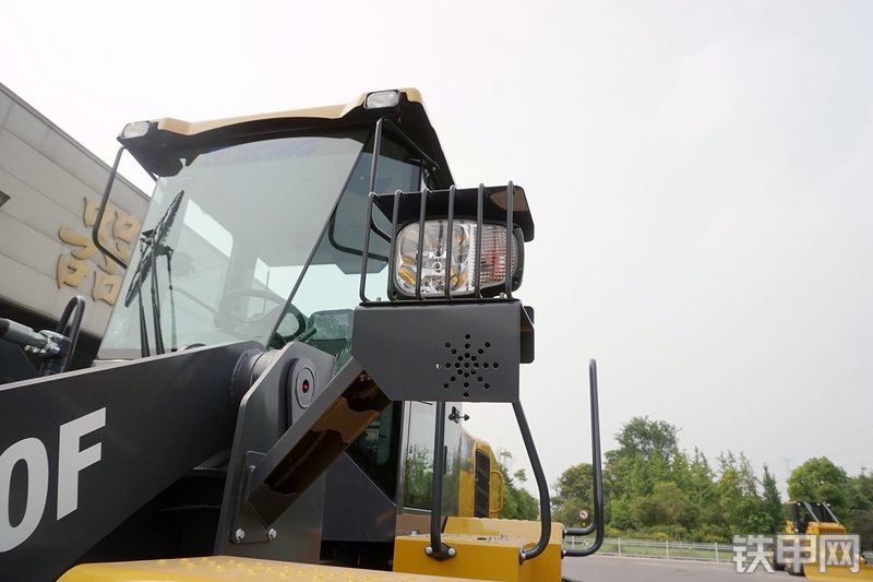 徐工LW500F装载机局部