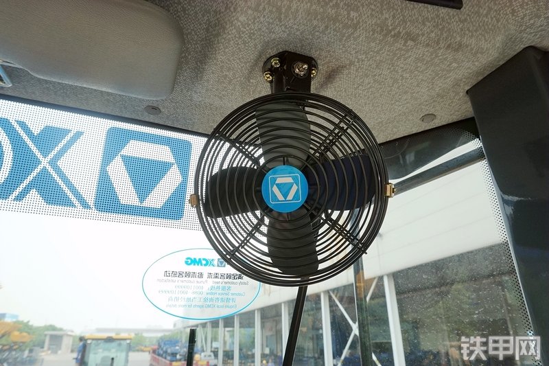 徐工LW500F装载机局部