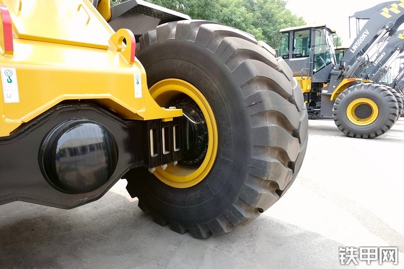 徐工LW1200K装载机局部