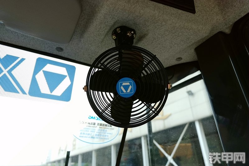 徐工LW600KV装载机局部