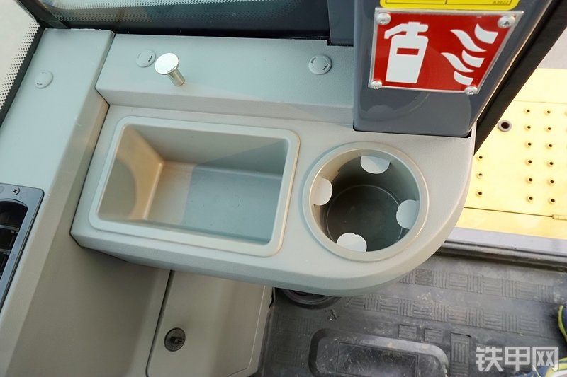 徐工ZL50GV装载机局部